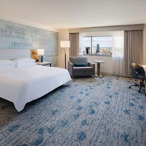 Club King Room Lounge Access